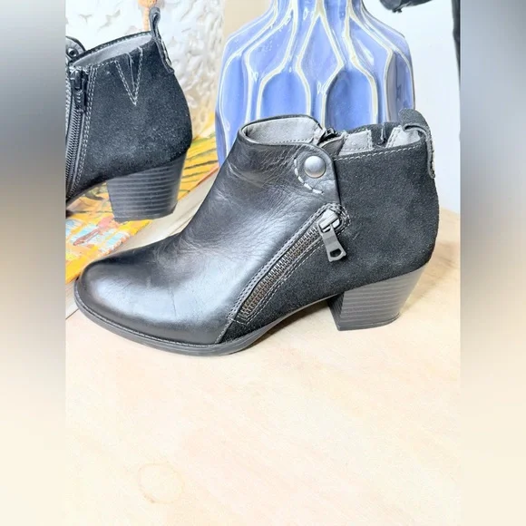 Earth Black Leather Ankle Boots 6.5M Side Zip Comfort Block Heel - Picture 4 of 11